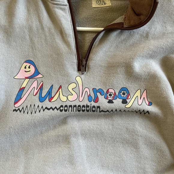 Grey oversized zip sweatershirt Mushroom connection - Picture 2 of 5